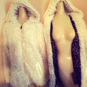 Madden Girl hooded faux fur jacket! New L